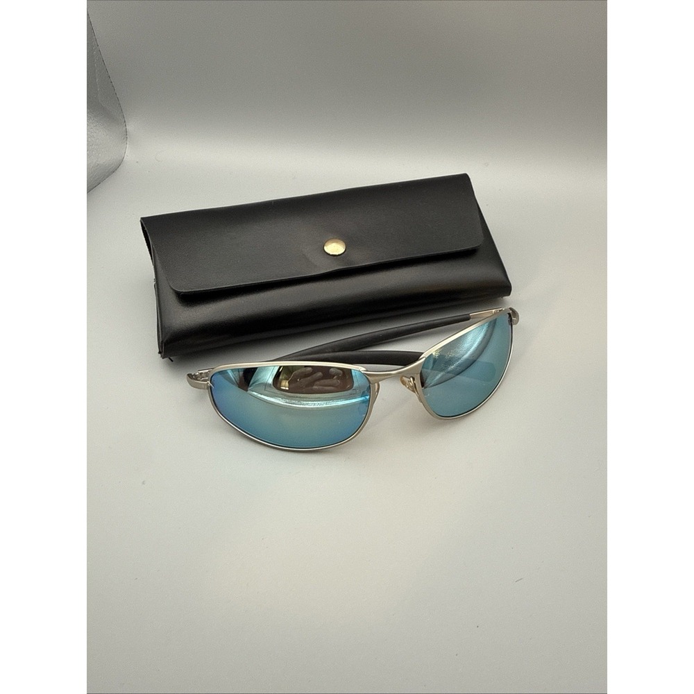 Speedo Authentic Sunglasses Polarized Silver Frame Blue Lenses Wrap include case